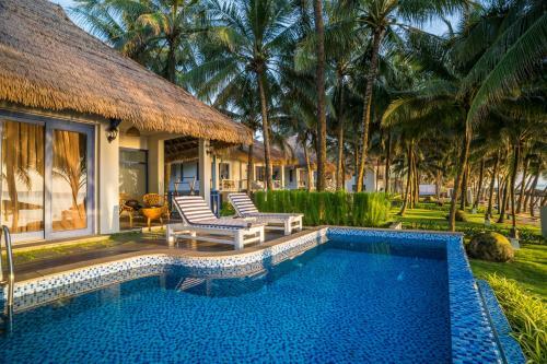 Hotel L'azure Resort And Spa