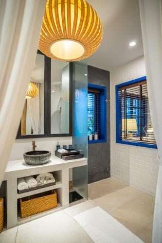 Hotel L'azure Resort And Spa