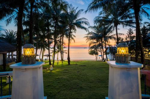 Hotel L'azure Resort And Spa