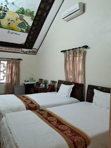 Vietnamese Ancient Village- Lang Viet Co Hotel