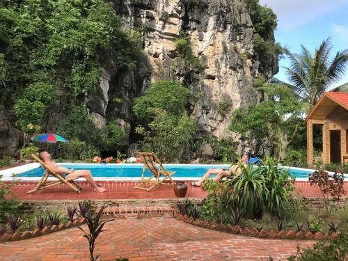 Tam Coc Rocky Bungalow