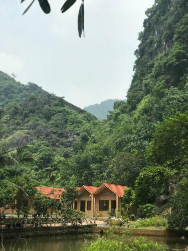 Tam Coc Rocky Bungalow