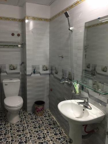 Bed & Breakfast Nh� Ngh? V? Huy