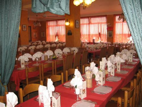 Hotel Albergo Motel Dosd�