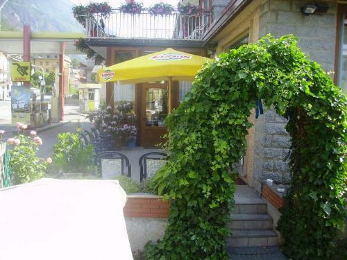 Hotel Albergo Motel Dosd�