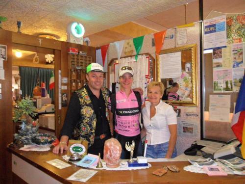 Hotel Albergo Motel Dosd�