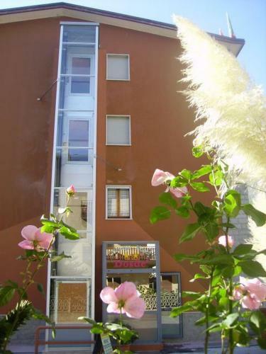 Hotel Albergo Motel Dosd�