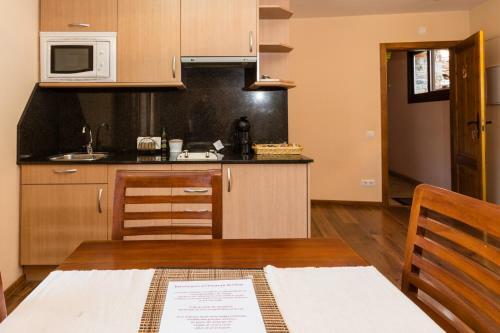 Aparthotel L`estan�a De L`era