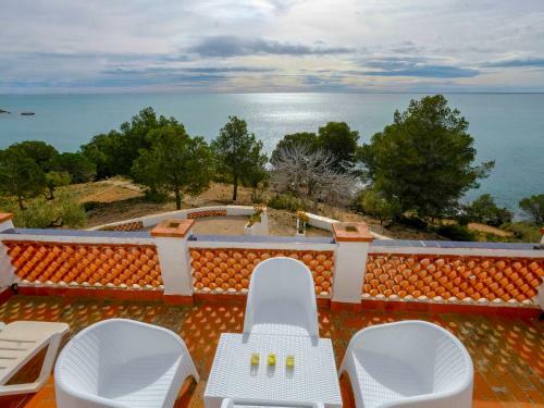 Holiday Home Mas Del Guix� L'ametlla De Mar