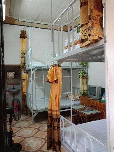 Cuc Phuong Hao Tham Homestay Hotel