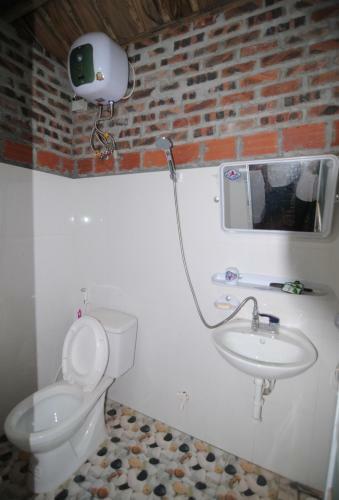 Cuc Phuong Hao Tham Homestay Hotel
