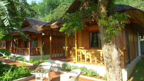 Hotel Mai Chau Sunrise Village