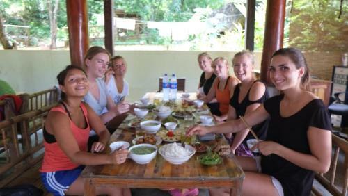 Hotel Mai Chau Sunrise Village