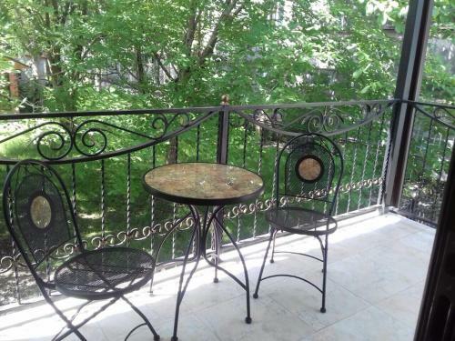 Hostal Apshza Guest House