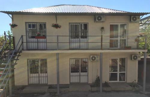 Hostal Guest House Y Morya