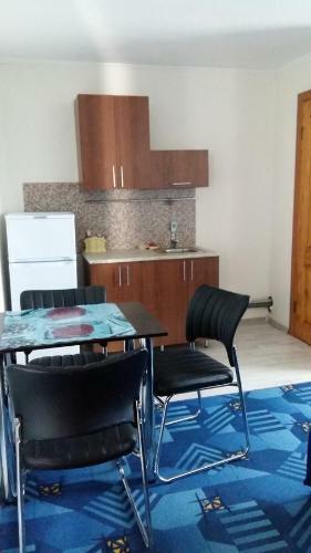 Hostal Kalina Guest House