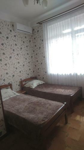 Hostal Guest House Sayat-nova 35