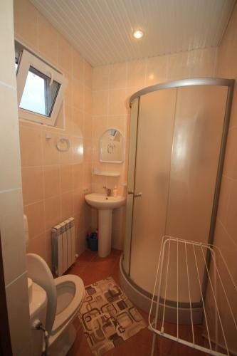 Hostal Holiday Home Afinia
