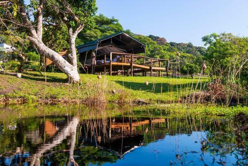 Kingfisher Lakeside Retreat