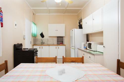 Hostal Sunrose Group Of Guesthouses