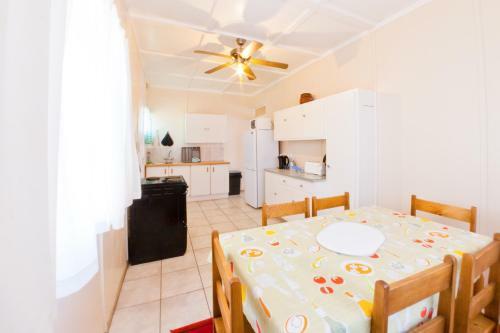 Hostal Sunrose Group Of Guesthouses
