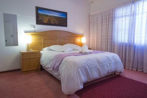 Hostal Sunrose Group Of Guesthouses