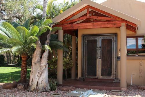 Hostal Micasa Sucasa Guesthouse