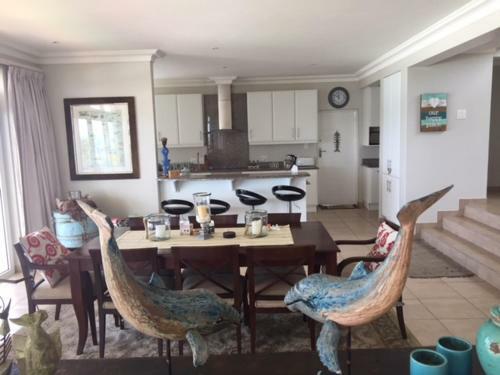 5 Bedroom Beachfront Ksv2 Tinley Manor