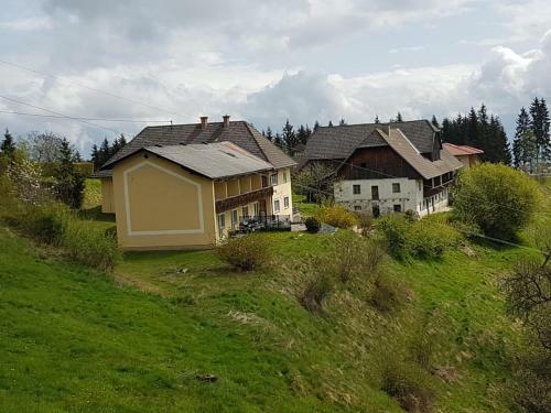 Hostal 'kleine Welt' Almpension & Gastst�berl