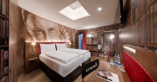 Hotel Cinema 8