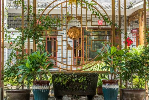 Hostal Floral Hotel � Homy Home Dujiangyan