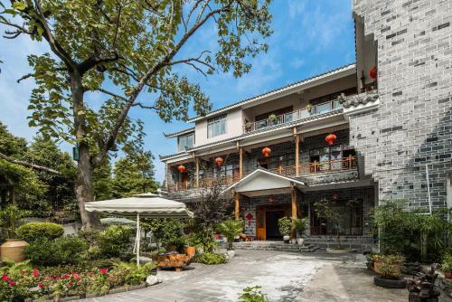 Hostal Floral Hotel � Homy Home Dujiangyan