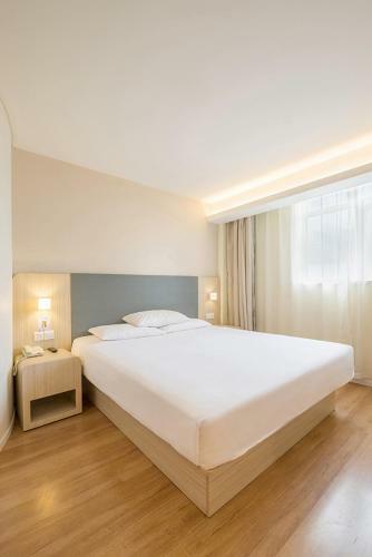 Hanting Hotel Yancheng Dongtai Railway Station
