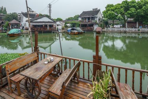 Guanshuiyi River Side Apartment