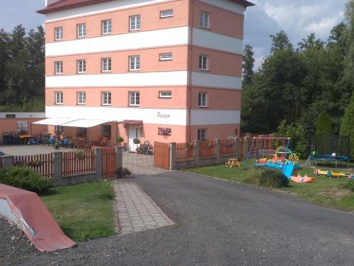 Hostal Penzion Hajsk� Ml�n