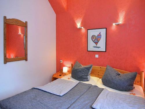 Cozy Holiday Home In Laisa With Private Terrace