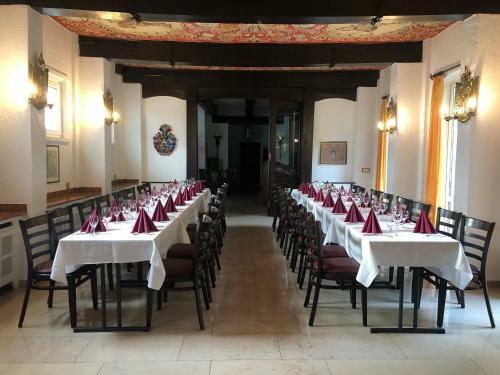 Hotel & Gastropark Loem�hle-restaurant-biergarten