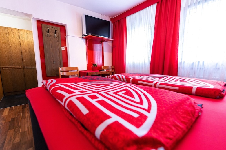 Hostal Gasthaus Tannenhof