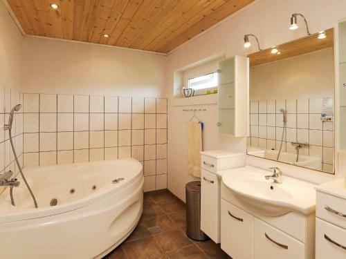 Holiday Home �ster Assels III