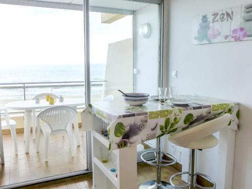 Apartment Milos