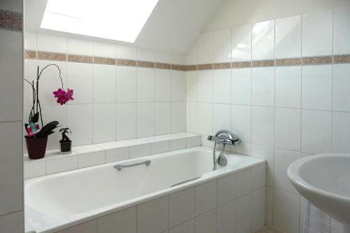 Holiday Home Plobannalec-lesconil - Bre06287-f