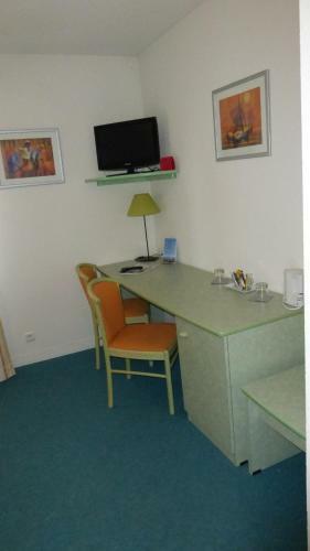 Hotel Les Balcons Du Velay