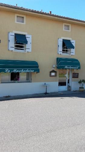 Bed & Breakfast Auberge La Marchadaine