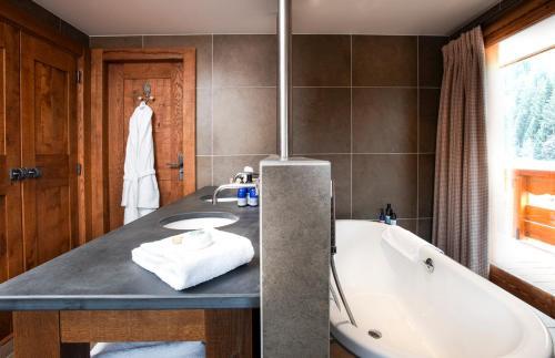 Mussillon Chalet Sleeps 14 Wifi