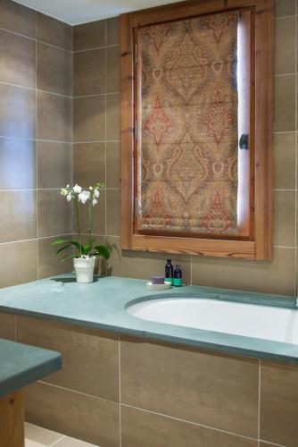 Mussillon Chalet Sleeps 14 Wifi
