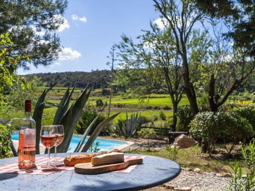 Spacious Villa With Private Pool In Montbrun-des-corbieres