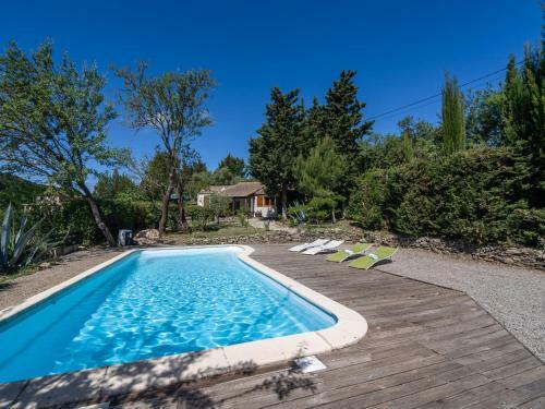 Spacious Villa With Private Pool In Montbrun-des-corbieres
