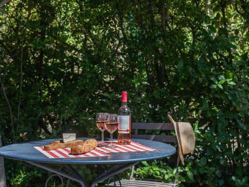 Spacious Villa With Private Pool In Montbrun-des-corbieres