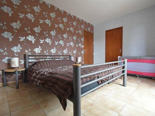 Spacious Villa In Montbrun-des-corbieres With Private Pool