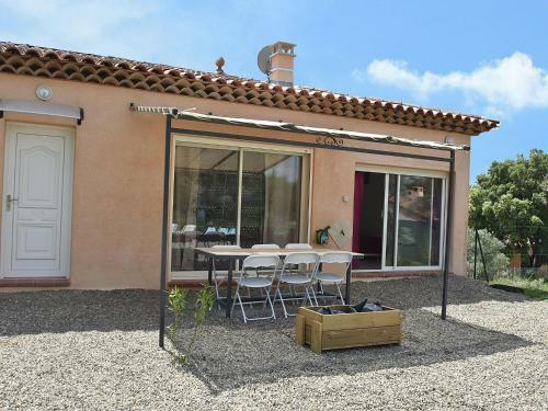 Quaint Villa In Montmeyan With Private Garden